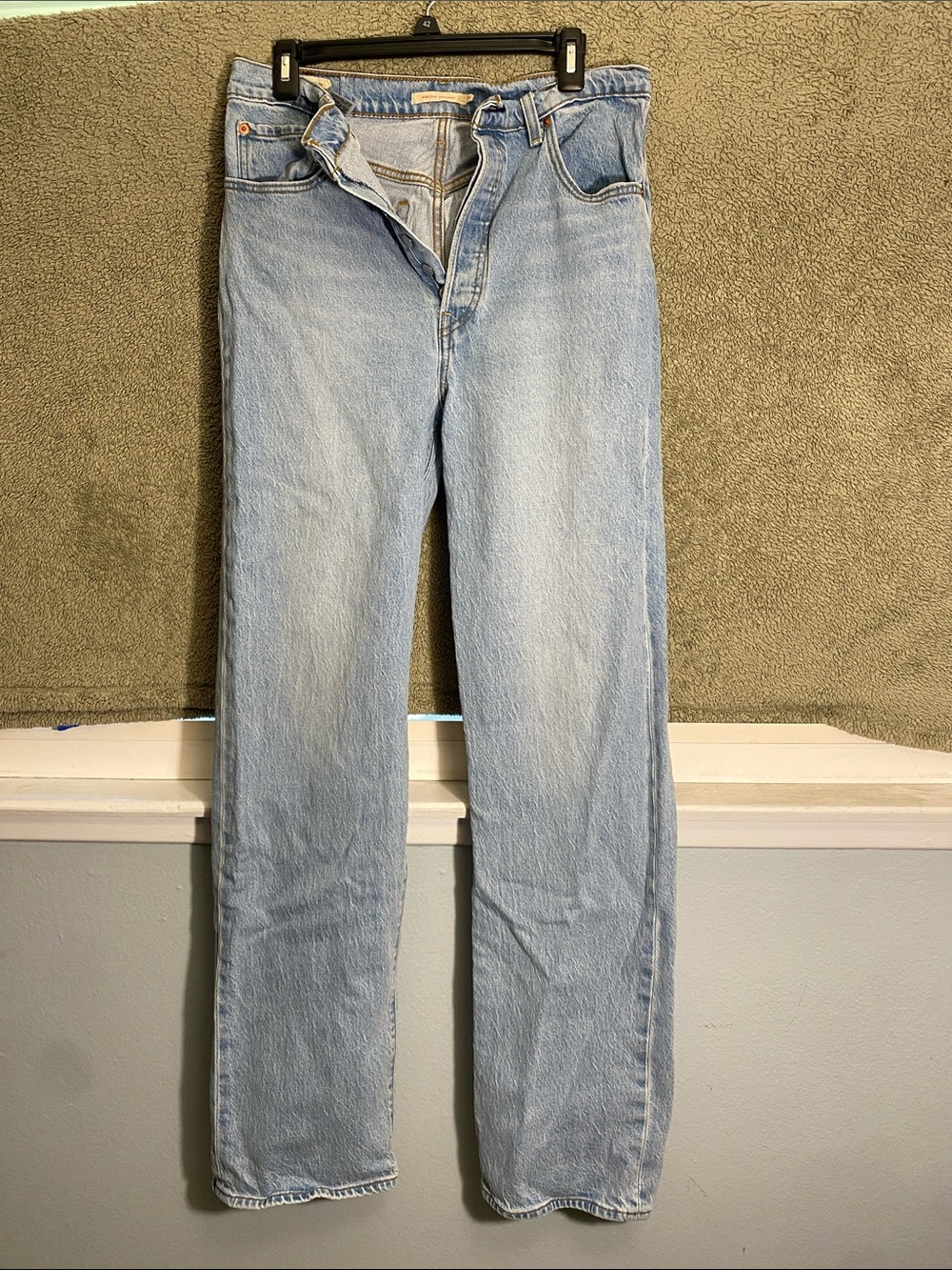 Light Blue Women’s Straight-Leg Jeans
